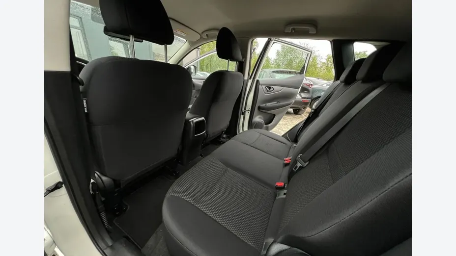 NISSAN Qashqai -