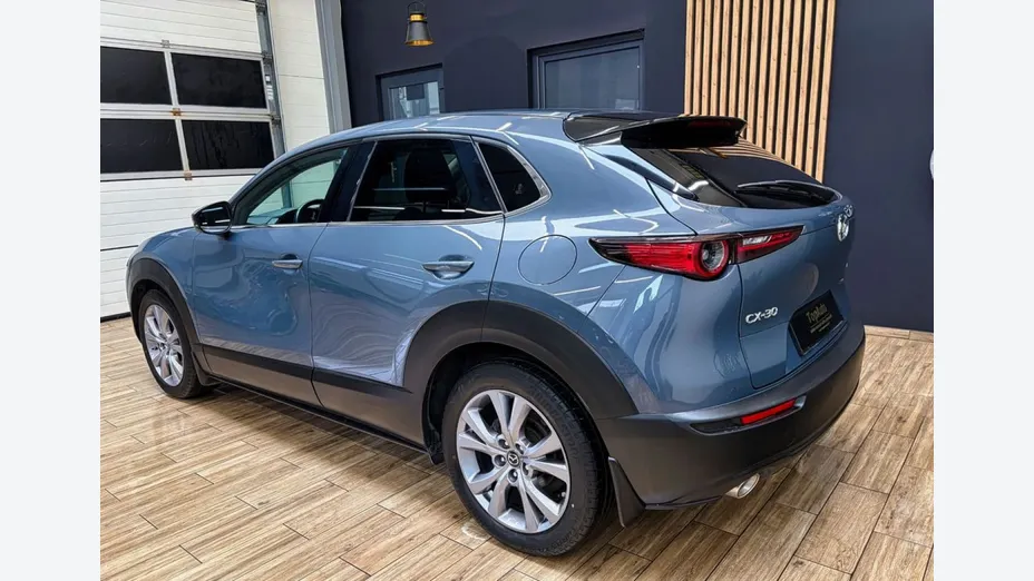 MAZDA CX-30 -