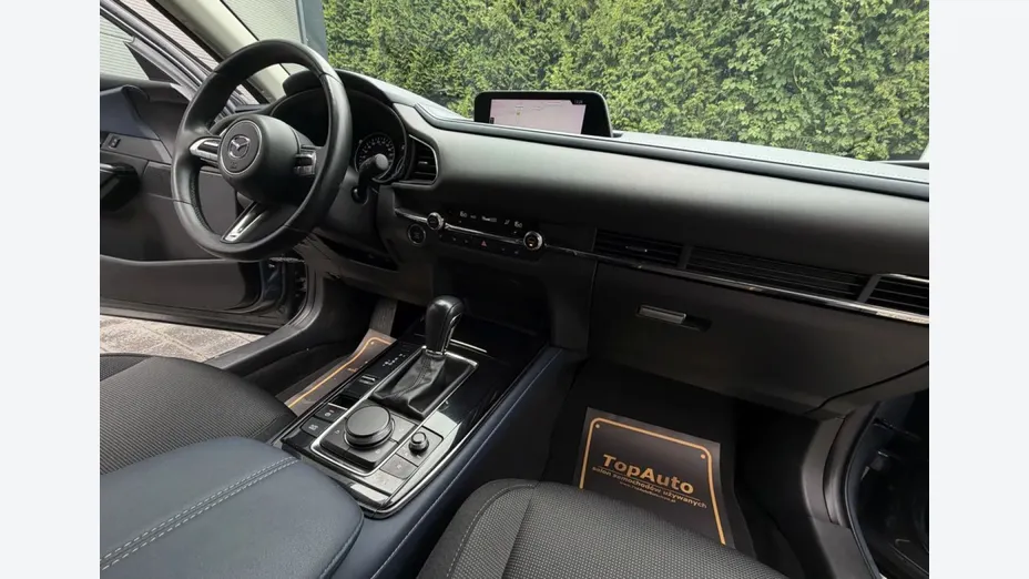 MAZDA CX-30 -