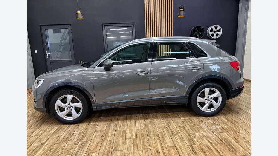 AUDI Q3 -