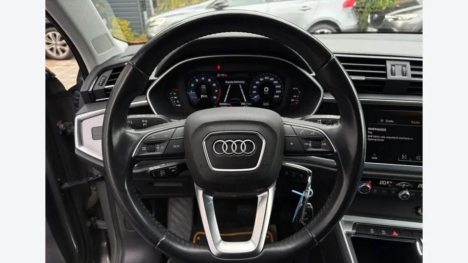 AUDI Q3 -