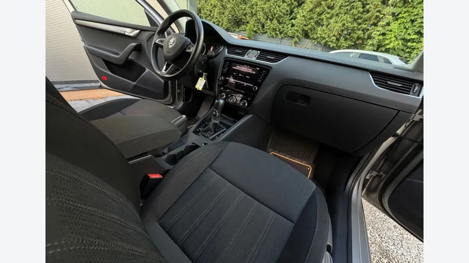 SKODA Octavia -