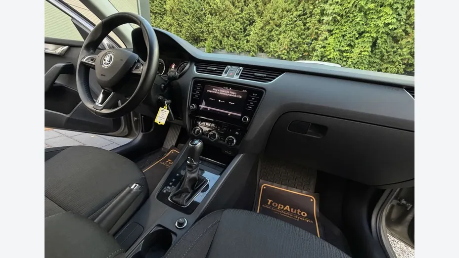 SKODA Octavia -