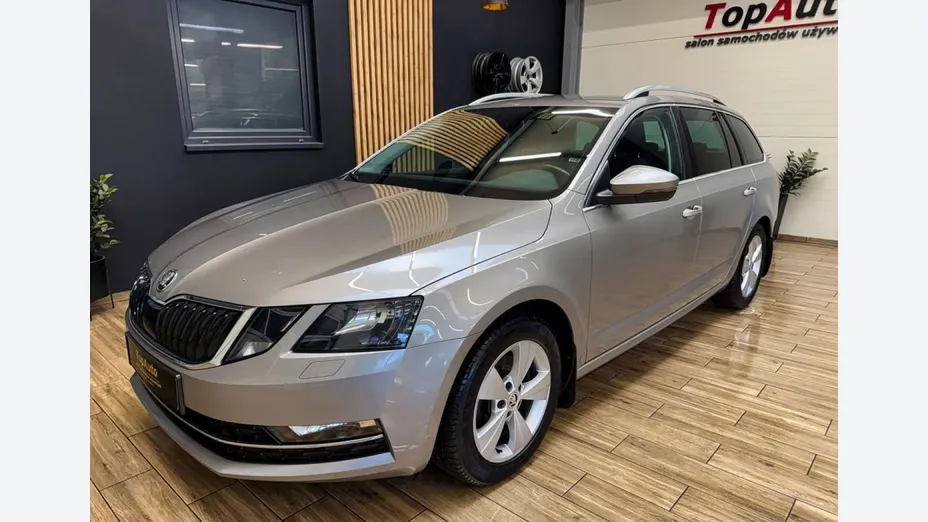 SKODA Octavia -