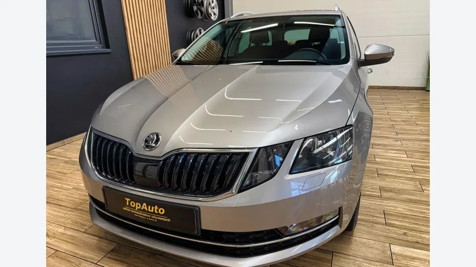 SKODA Octavia -