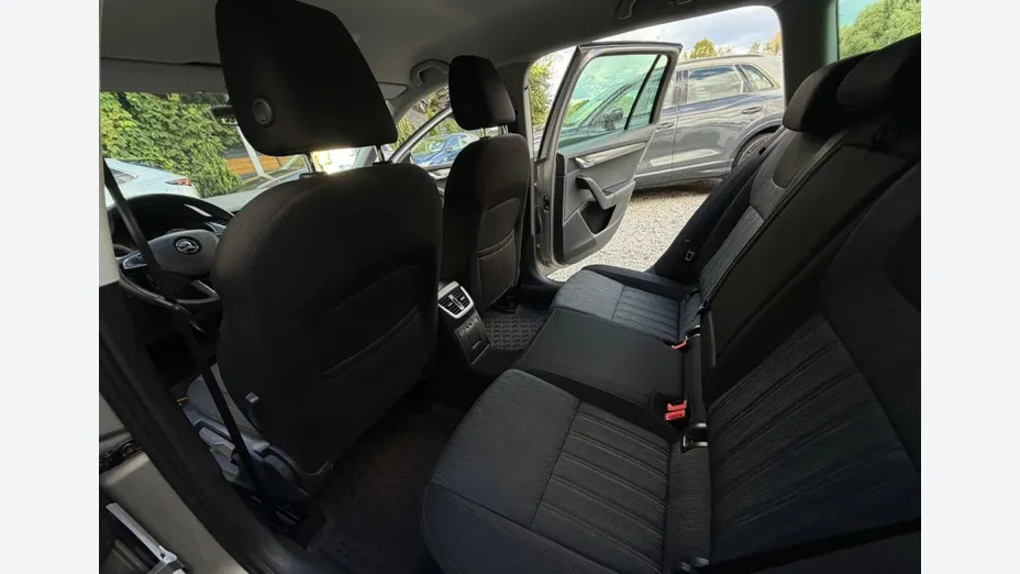 SKODA Octavia -