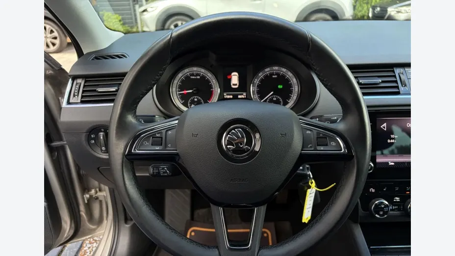 SKODA Octavia -