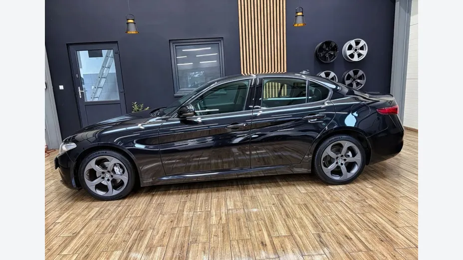 ALFA ROMEO Giulia -