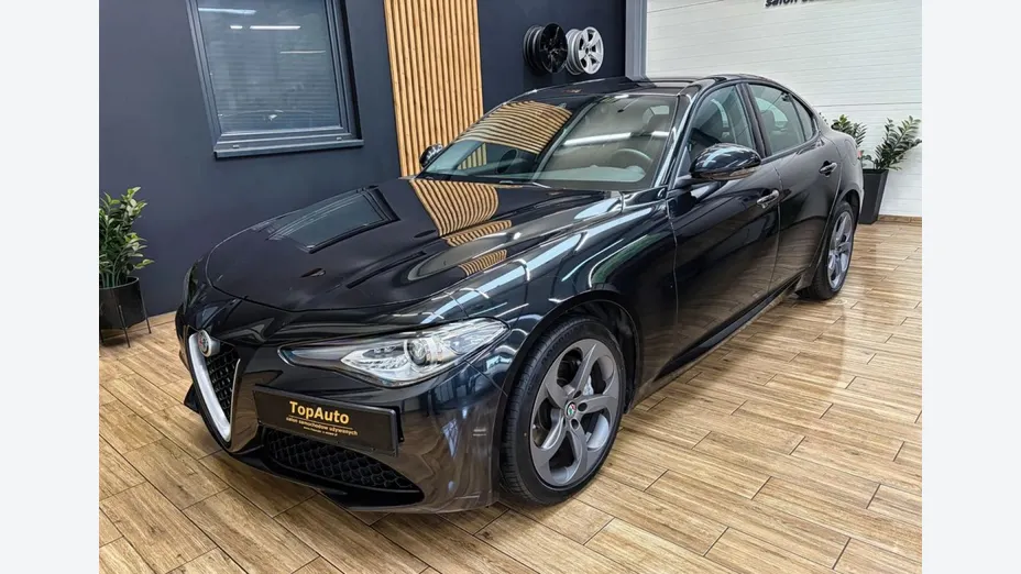 ALFA ROMEO Giulia -