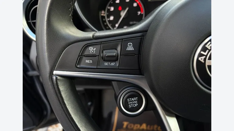 ALFA ROMEO Giulia -
