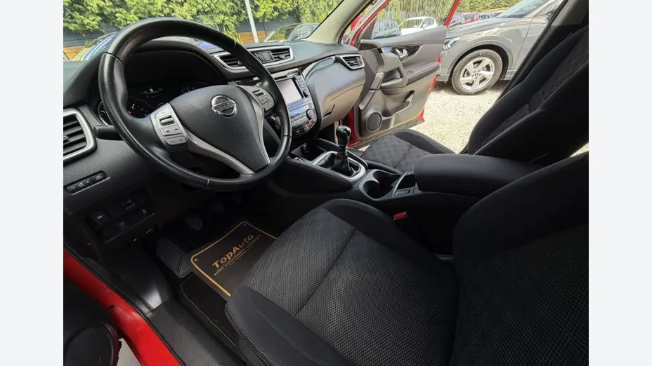 NISSAN Qashqai -