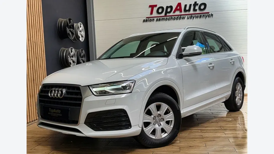 AUDI Q3 -
