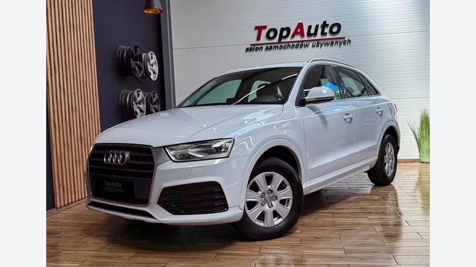 AUDI Q3 -