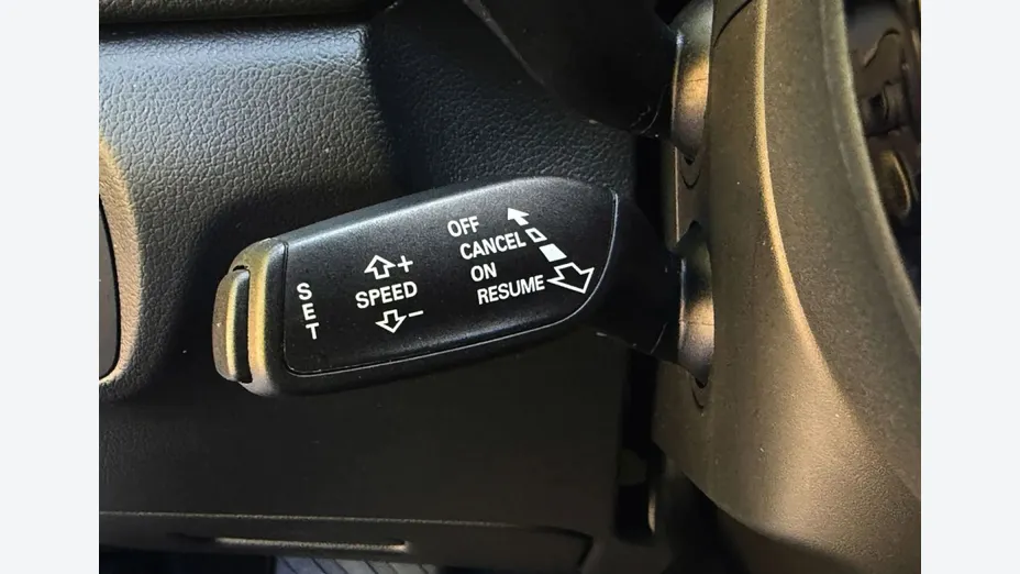 AUDI Q3 -