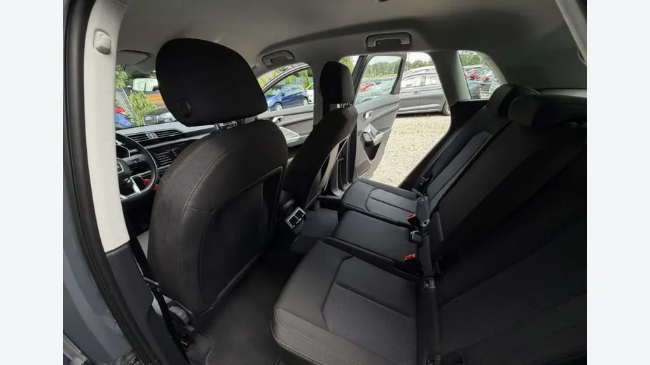 AUDI Q3 -