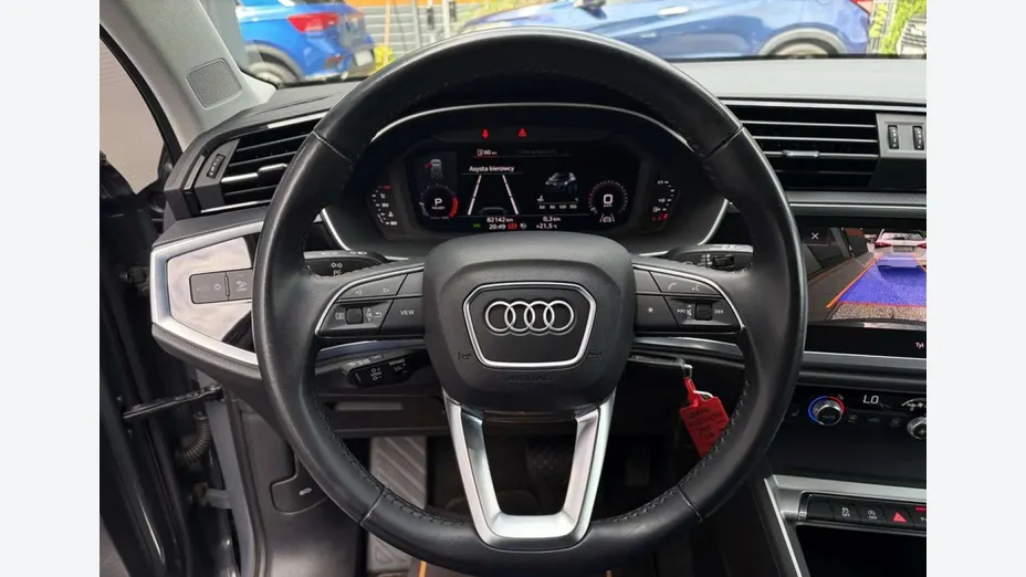AUDI Q3 -
