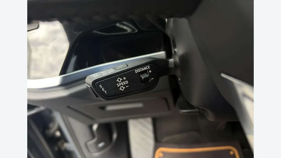 AUDI Q3 -