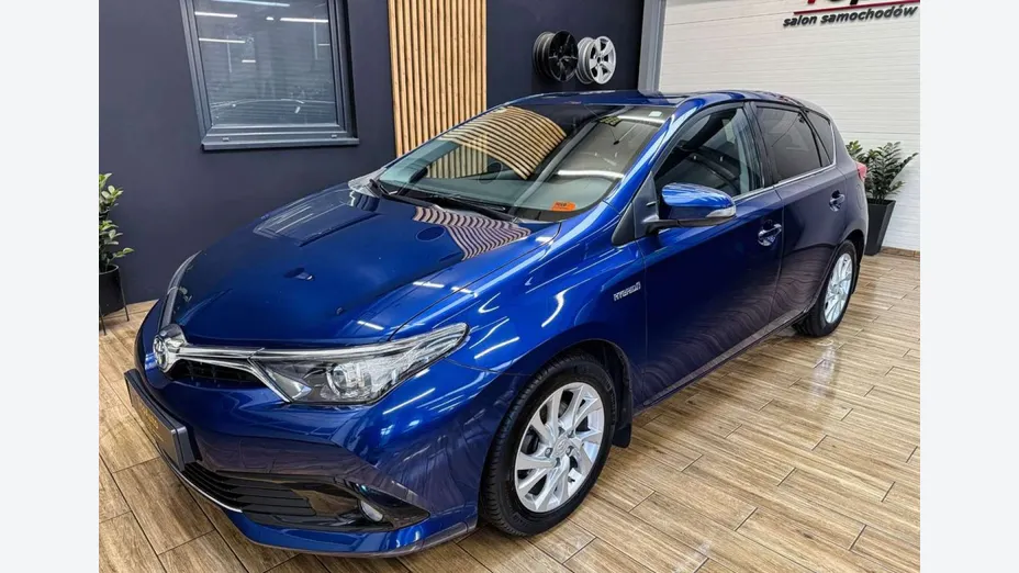 TOYOTA Auris -