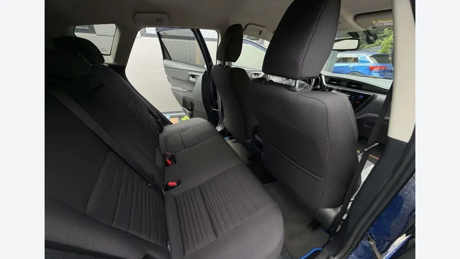 TOYOTA Auris -