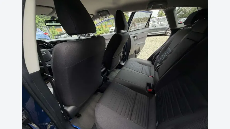 TOYOTA Auris -