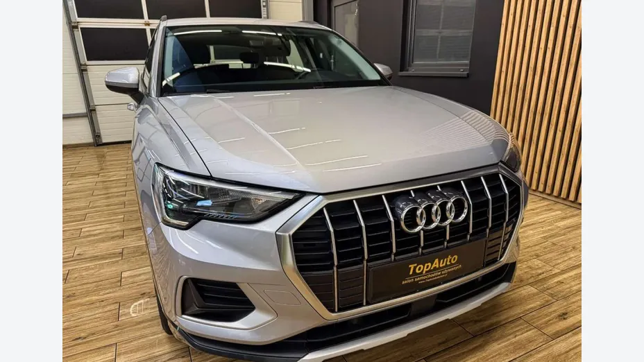 AUDI Q3 -