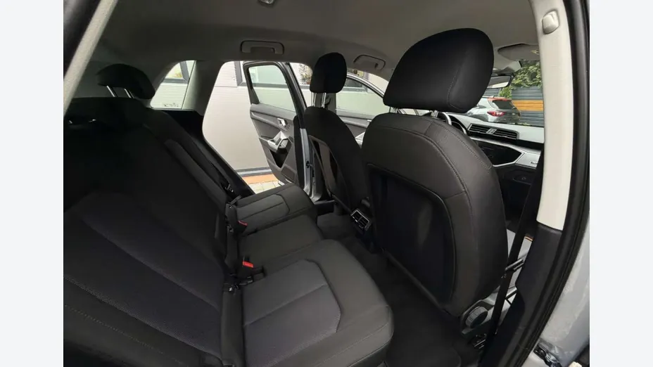 AUDI Q3 -
