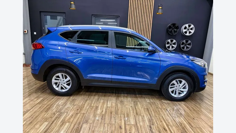 HYUNDAI Tucson -