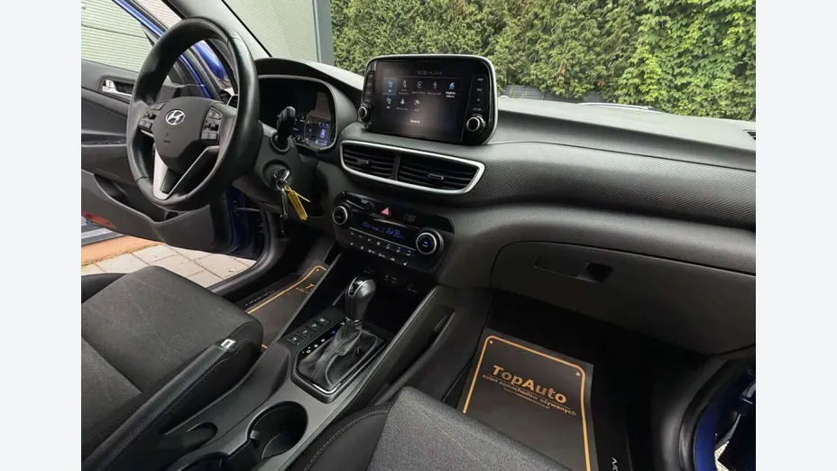 HYUNDAI Tucson -