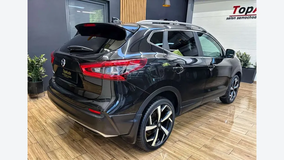 NISSAN Qashqai -