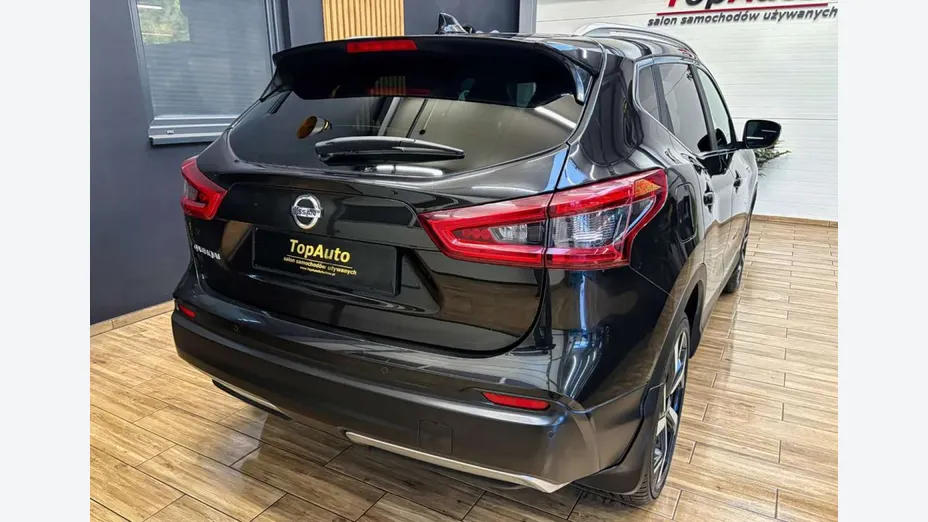 NISSAN Qashqai -