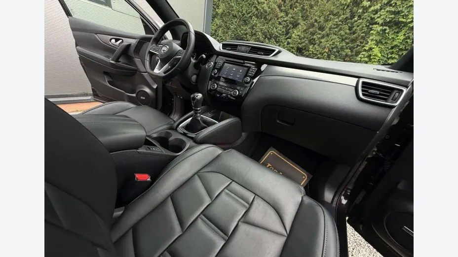 NISSAN Qashqai -