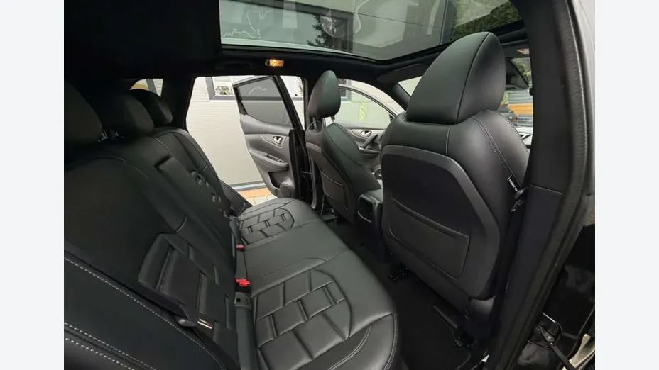 NISSAN Qashqai -