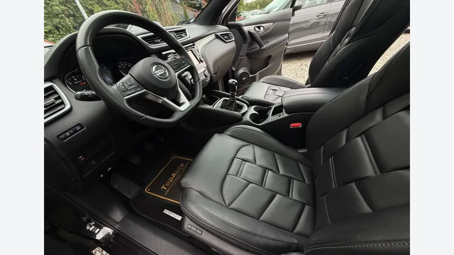 NISSAN Qashqai -