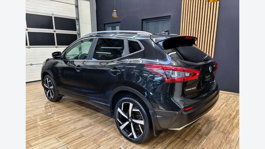 NISSAN Qashqai -