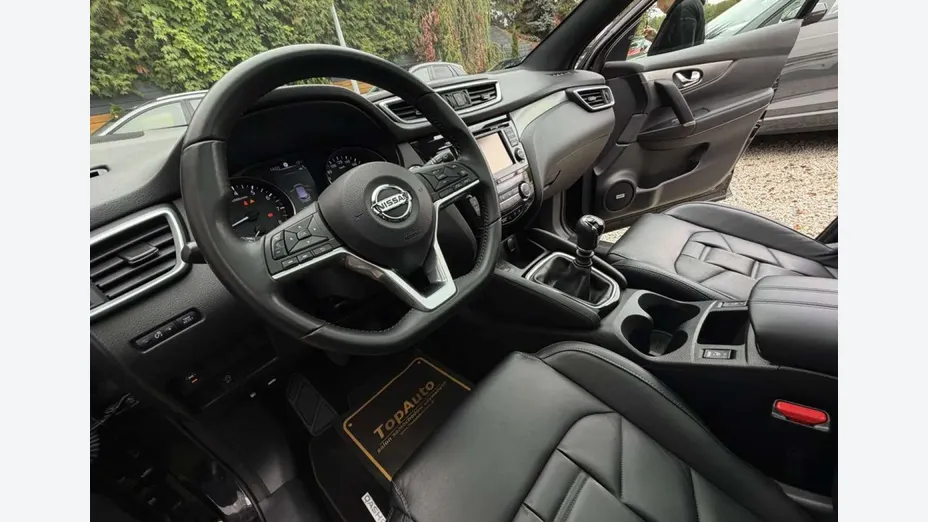 NISSAN Qashqai -