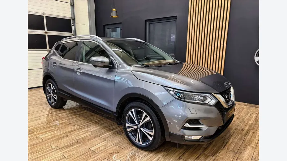 NISSAN Qashqai -