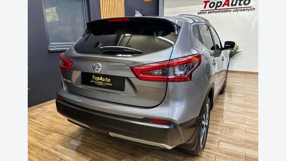 NISSAN Qashqai -
