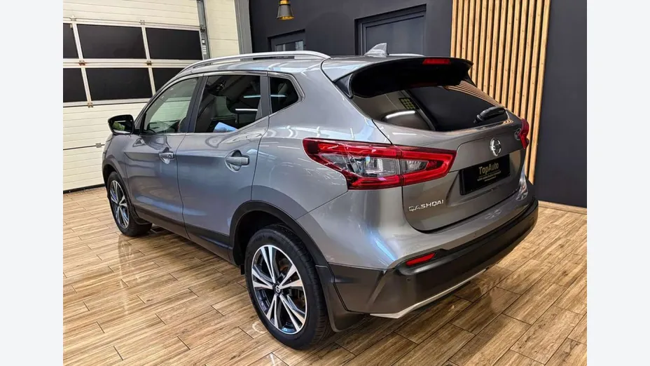 NISSAN Qashqai -