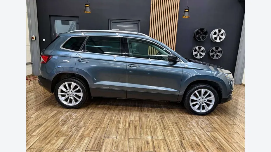 SKODA Karoq -