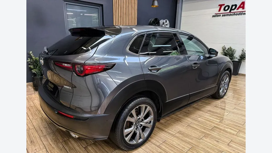 MAZDA CX-30 -