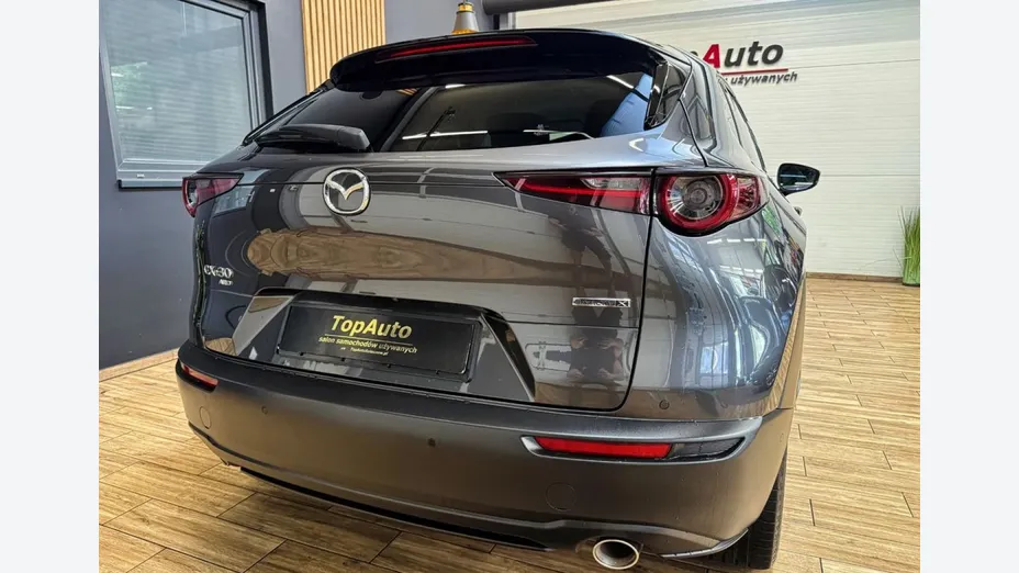 MAZDA CX-30 -