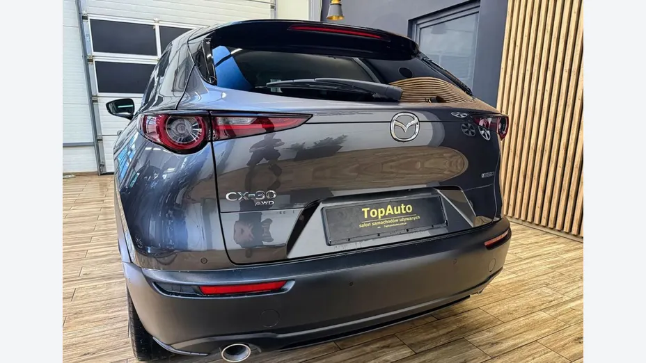 MAZDA CX-30 -