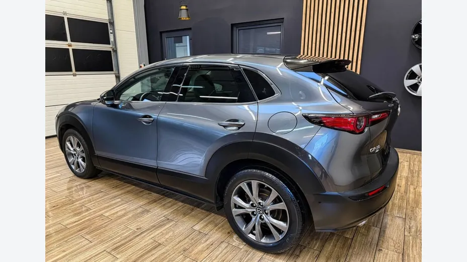 MAZDA CX-30 -