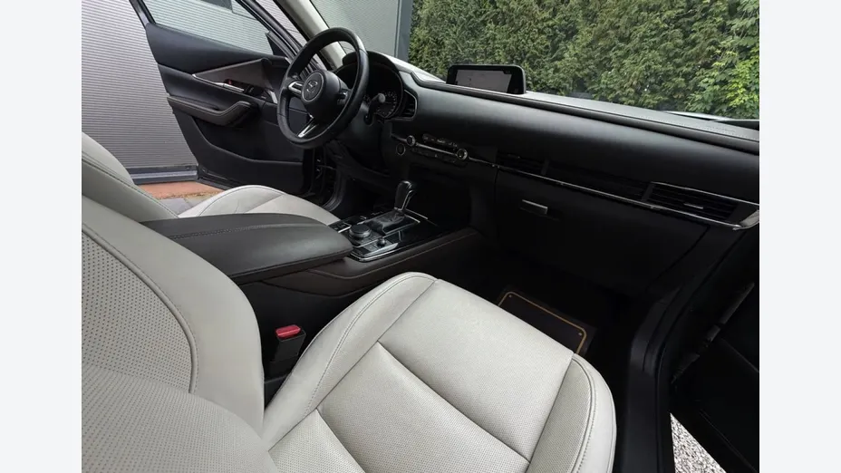 MAZDA CX-30 -