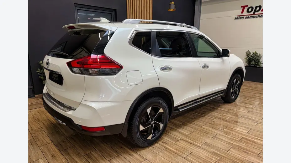 NISSAN X-Trail -