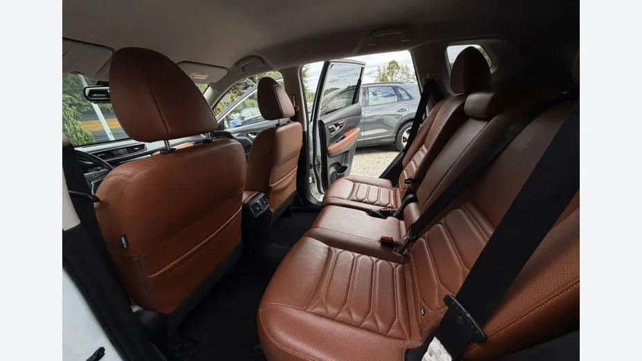 NISSAN X-Trail -