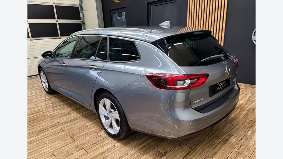 OPEL Insignia -