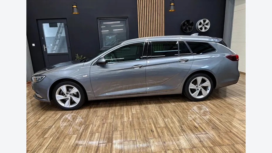 OPEL Insignia -