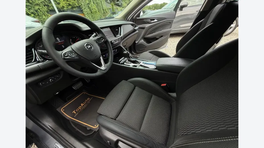 OPEL Insignia -