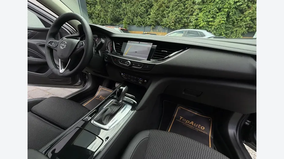 OPEL Insignia -